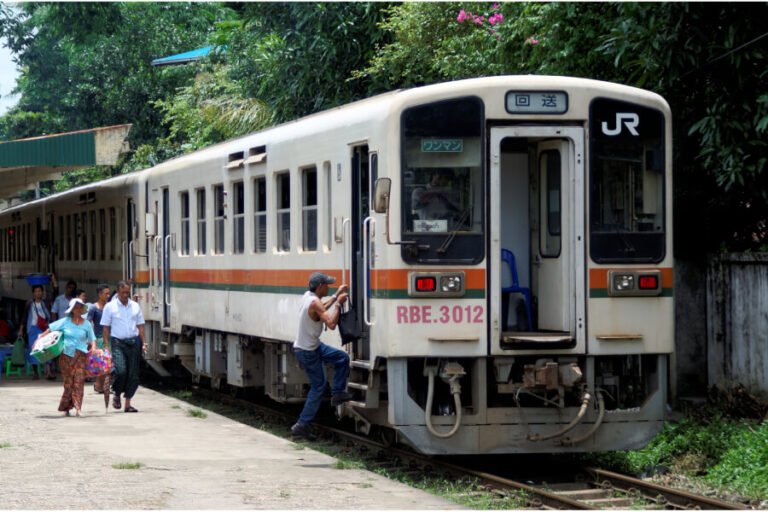 yangon train